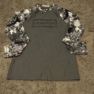 Hunter Black and Gray Long Sleeve Shirt